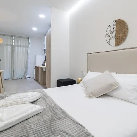 Rmz31 Loft - Espacioso Y Acogedor Estudio Con Terraza En Zona Ayora *