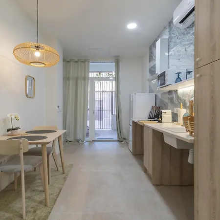 Apartment Rmz31 Loft - Espacioso Y Acogedor Estudio Con Terraza En Zona Ayora Valencia
