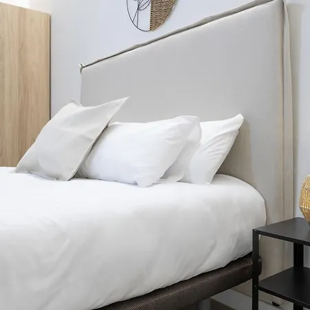 Rmz31 Loft - Espacioso Y Acogedor Estudio Con Terraza En Zona Ayora Апартаменты