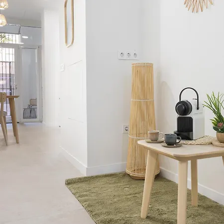 Rmz31 Loft - Espacioso Y Acogedor Estudio Con Terraza En Zona Ayora Apartment *
