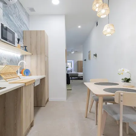 Rmz31 Loft - Espacioso Y Acogedor Estudio Con Terraza En Zona Ayora Valencia